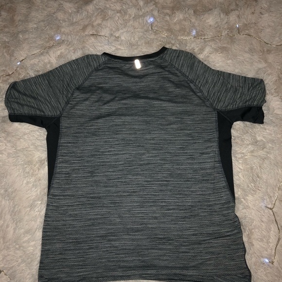 Russell Work Out Shirt - Picture 2 of 5